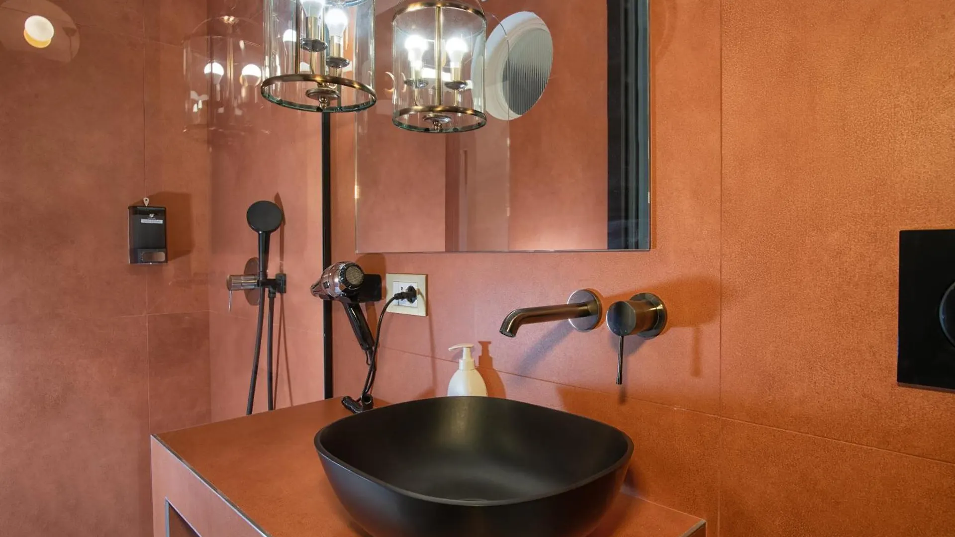 Apartment Ms Marple Luxury Suite Central Station Milan Italy